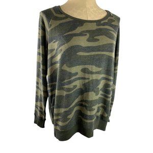 Large Torrid Women's Camo Green Lightweight Pullover Sweater Very Soft